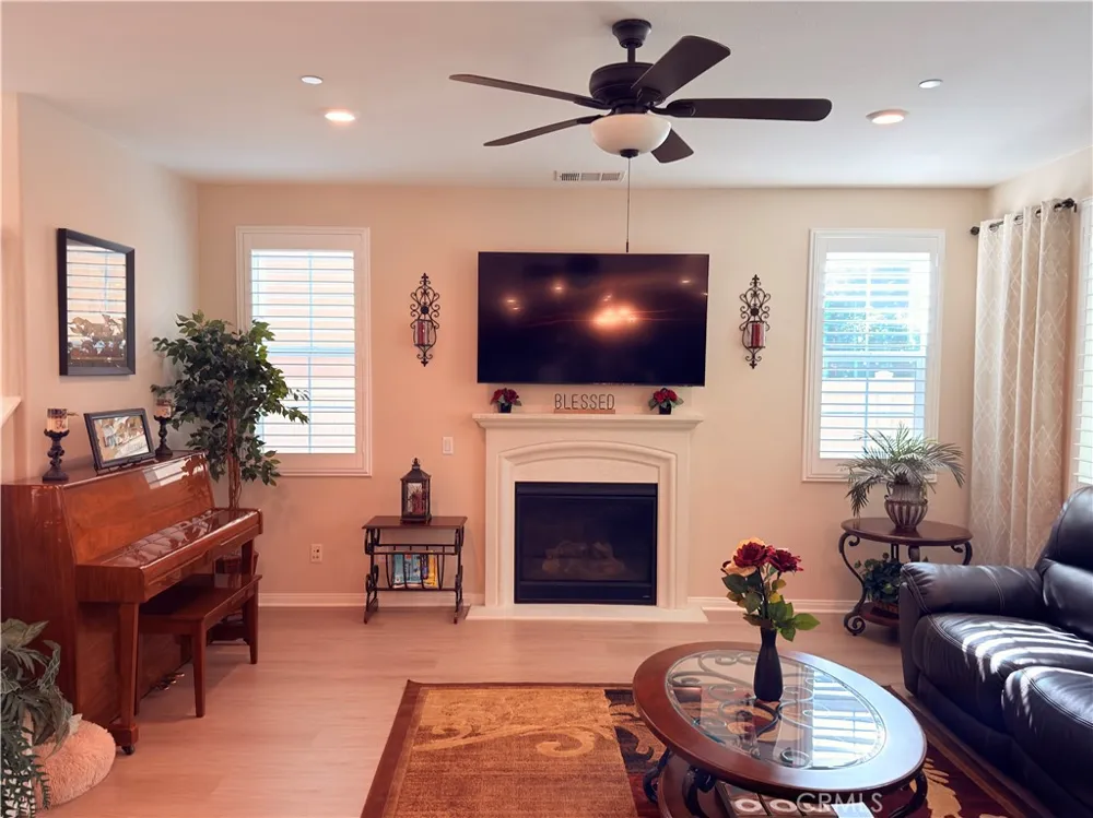 6216 Winona Chino, CA 91710