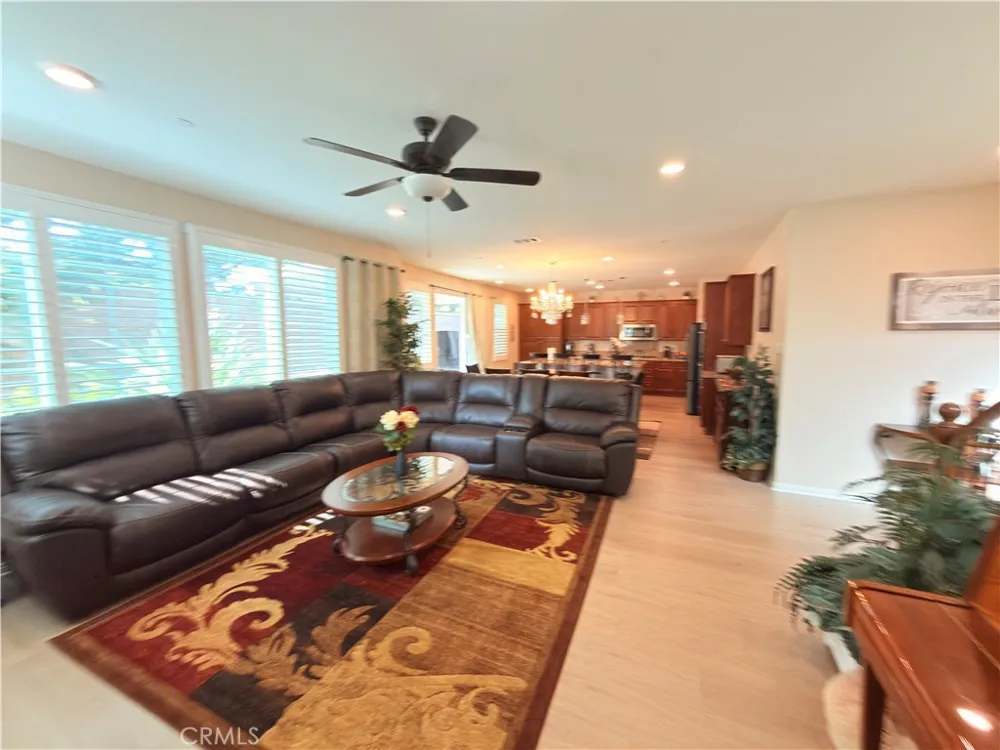 6216 Winona Chino, CA 91710