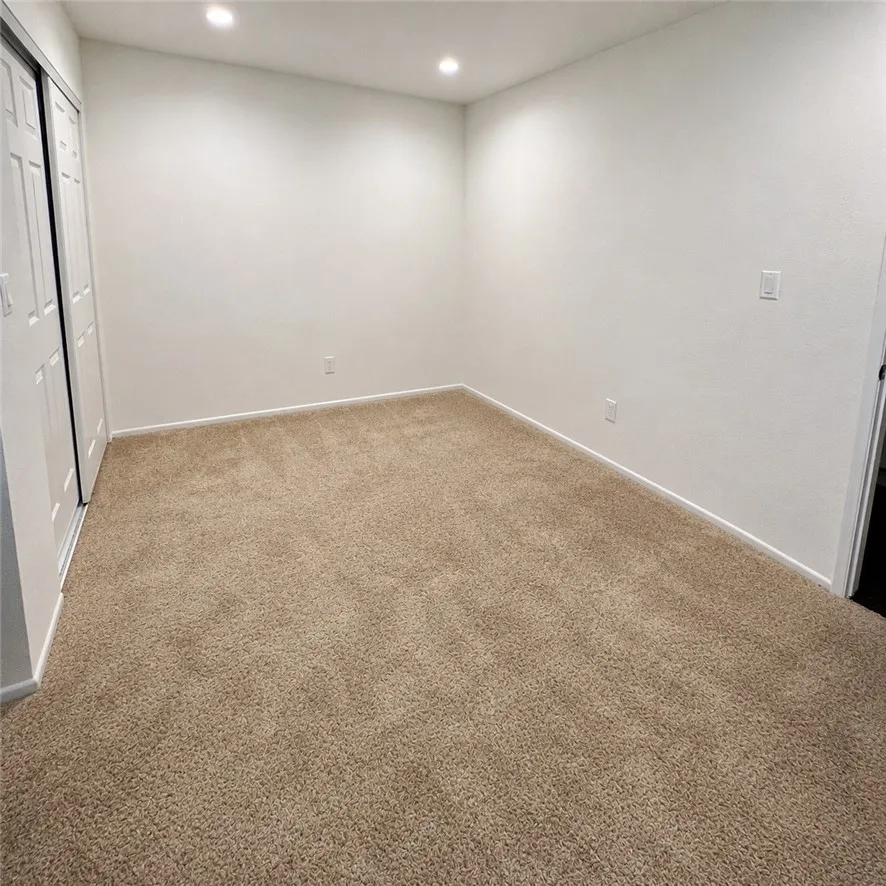 14333 Tyler #55 Sylmar, CA 91342