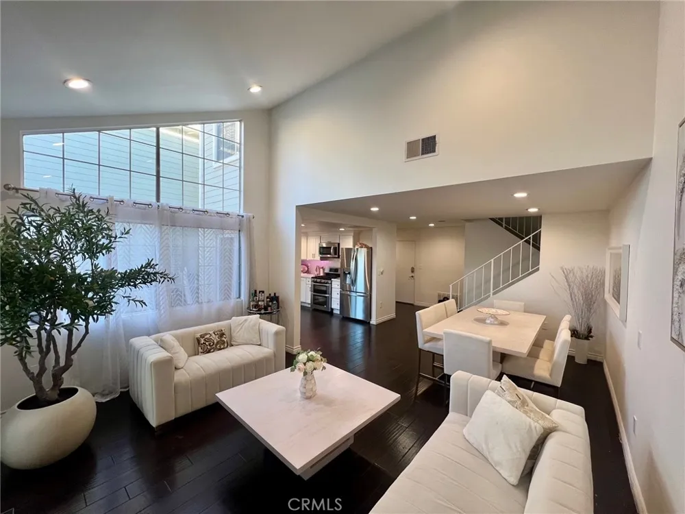 14333 Tyler #55 Sylmar, CA 91342