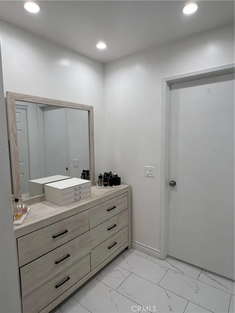 14333 Tyler #55 Sylmar, CA 91342