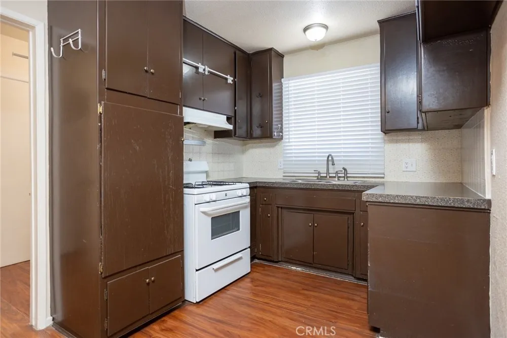16563 Barbee Fontana, CA 92336