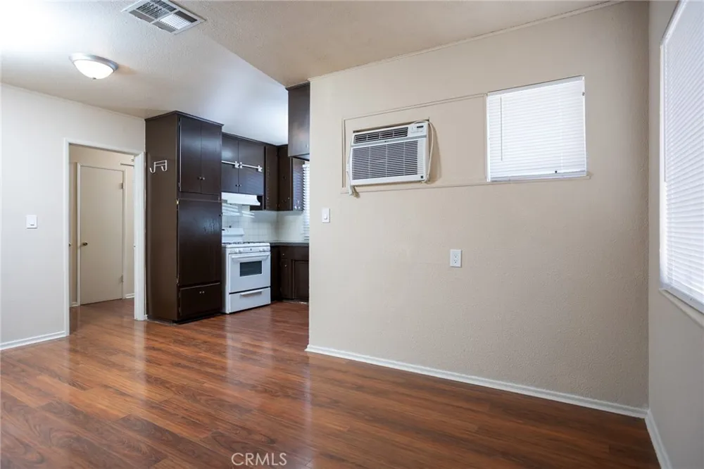 16563 Barbee Fontana, CA 92336