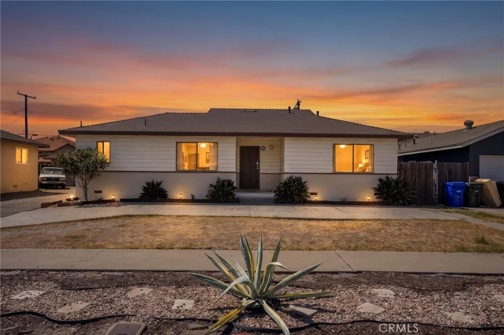 16563 Barbee Fontana, CA 92336