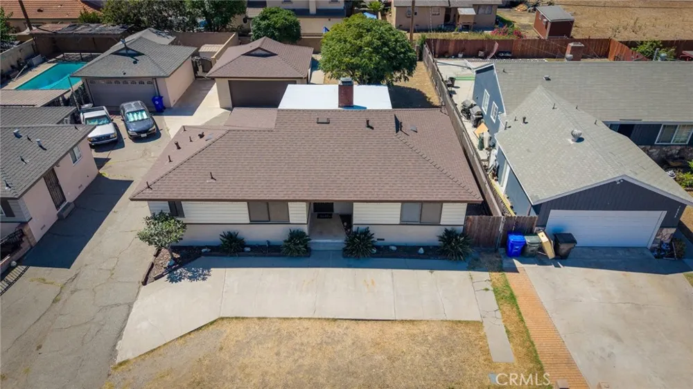 16563 Barbee Fontana, CA 92336