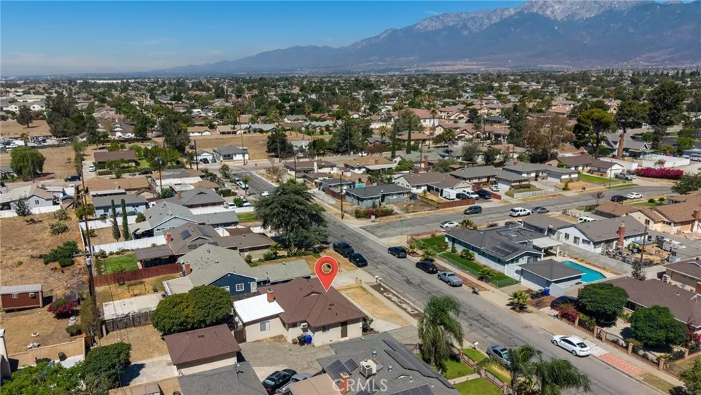 16563 Barbee Fontana, CA 92336