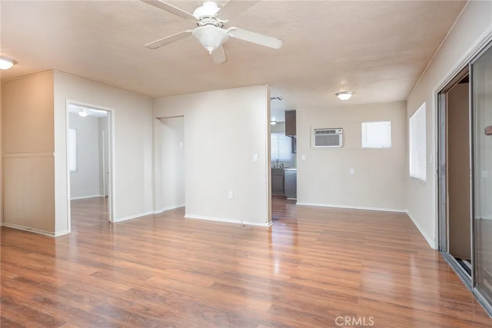 16563 Barbee Fontana, CA 92336