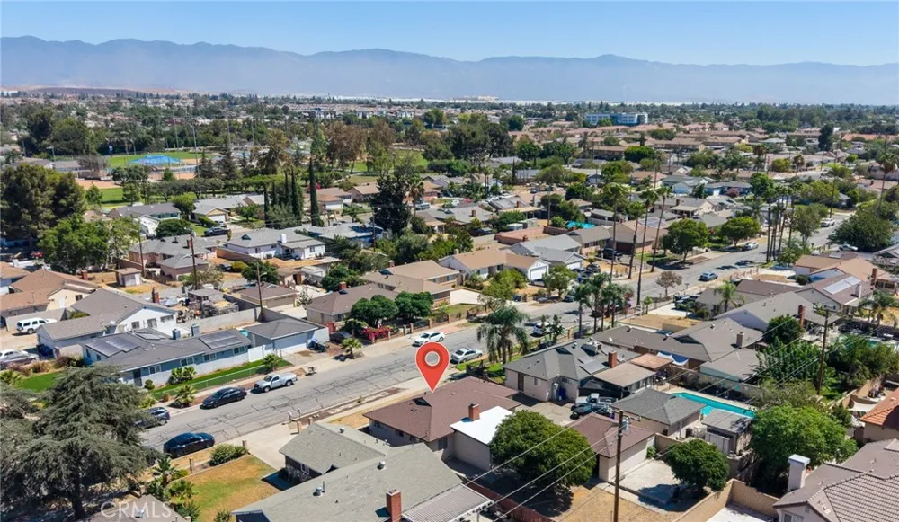 16563 Barbee Fontana, CA 92336