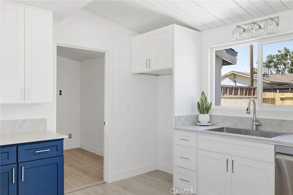 2805 Haley Street Bakersfield, CA 93305