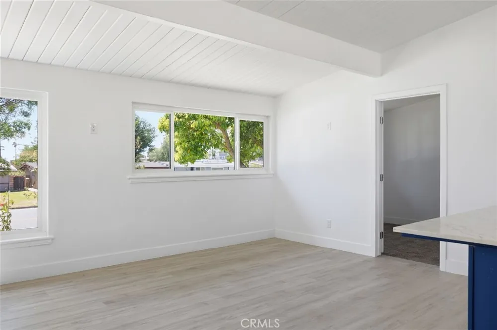 2805 Haley Street Bakersfield, CA 93305