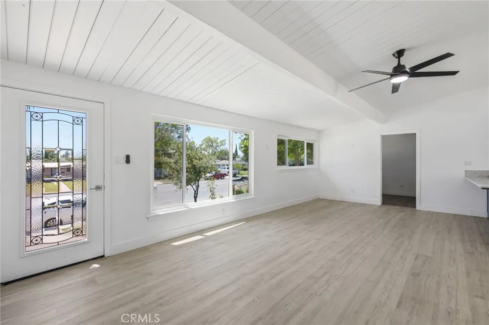 2805 Haley Street Bakersfield, CA 93305
