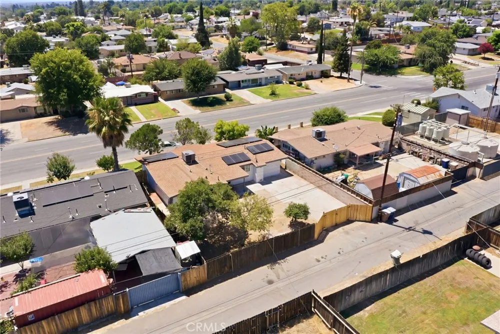 2805 Haley Street Bakersfield, CA 93305