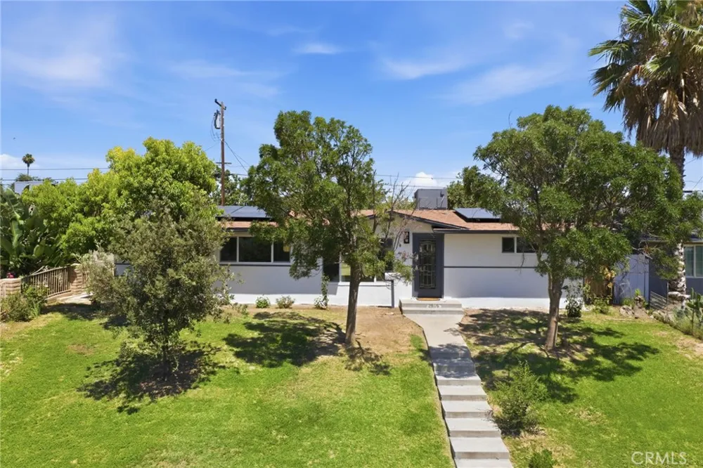2805 Haley Street Bakersfield, CA 93305