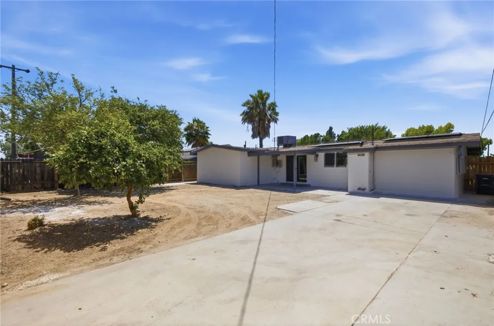 2805 Haley Street Bakersfield, CA 93305
