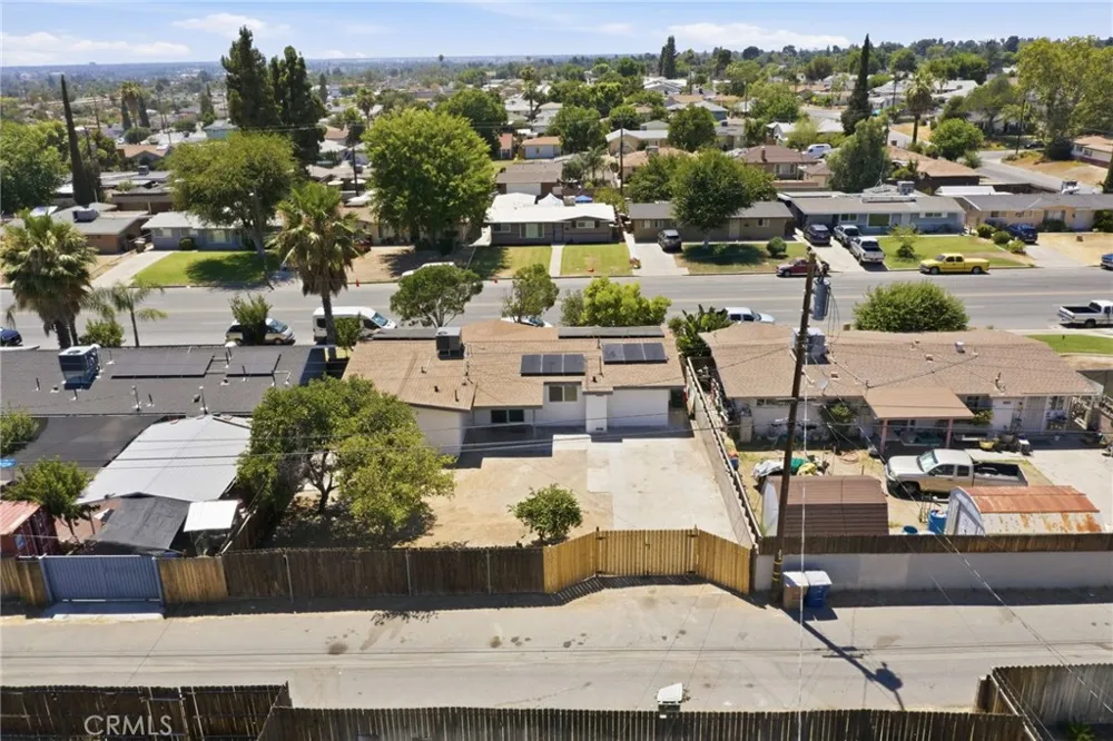 2805 Haley Street Bakersfield, CA 93305