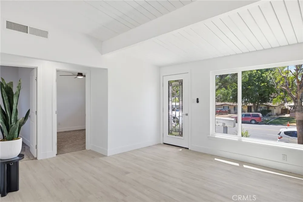 2805 Haley Street Bakersfield, CA 93305