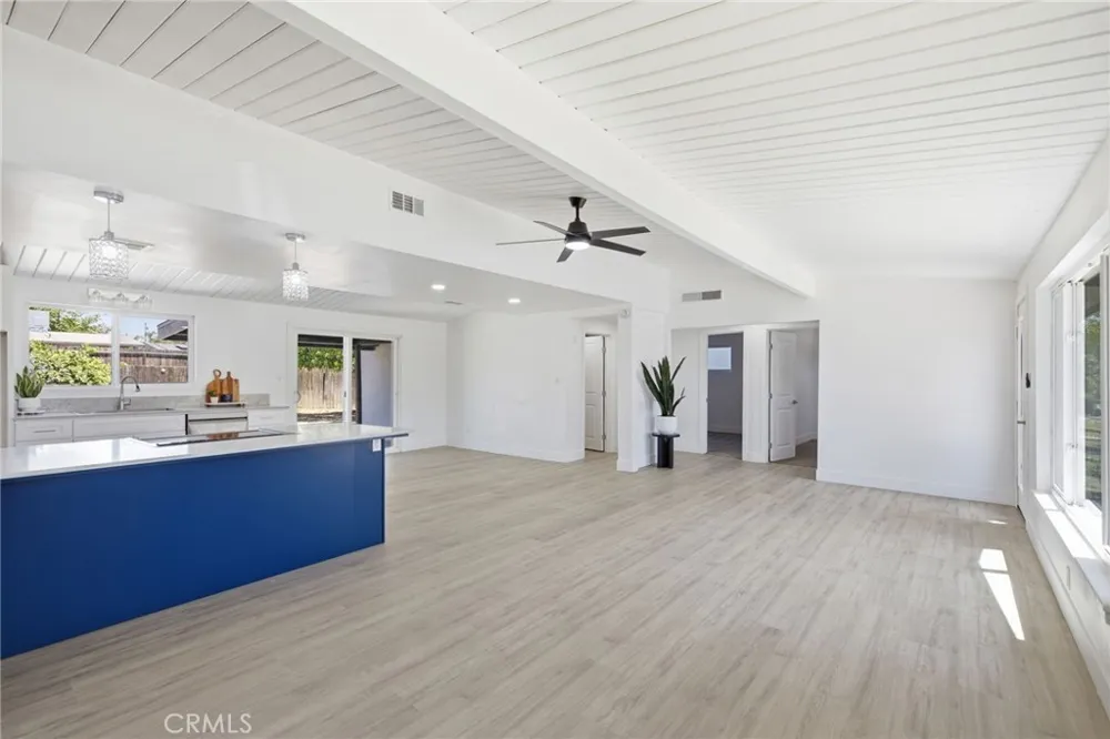 2805 Haley Street Bakersfield, CA 93305