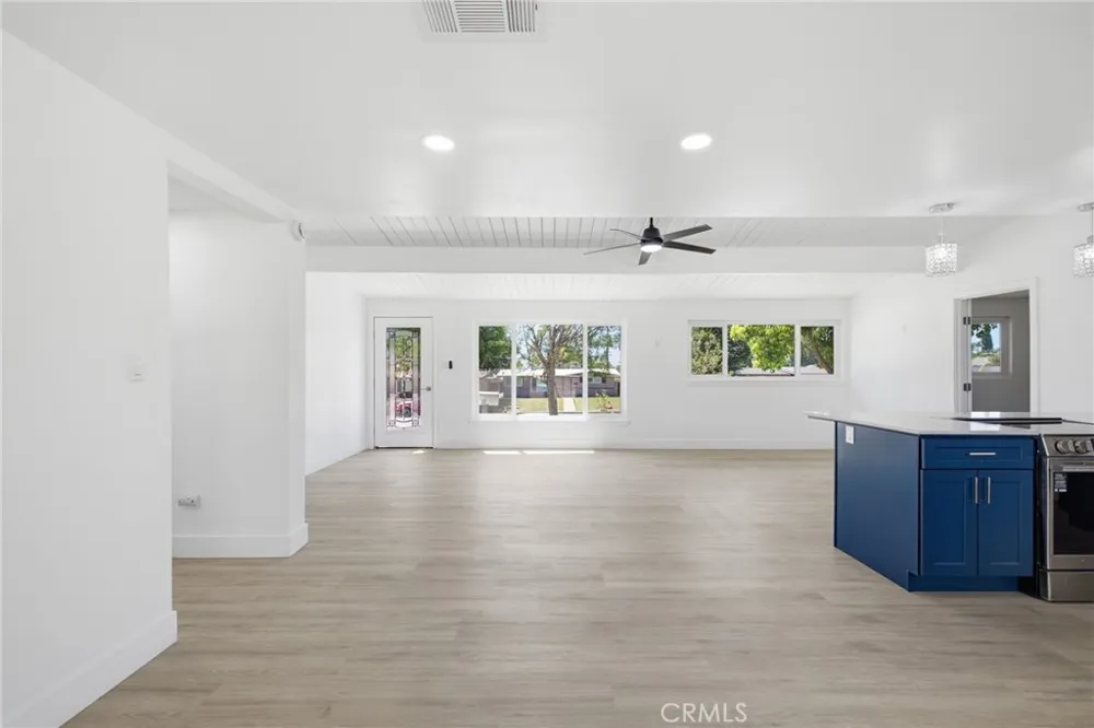 2805 Haley Street Bakersfield, CA 93305