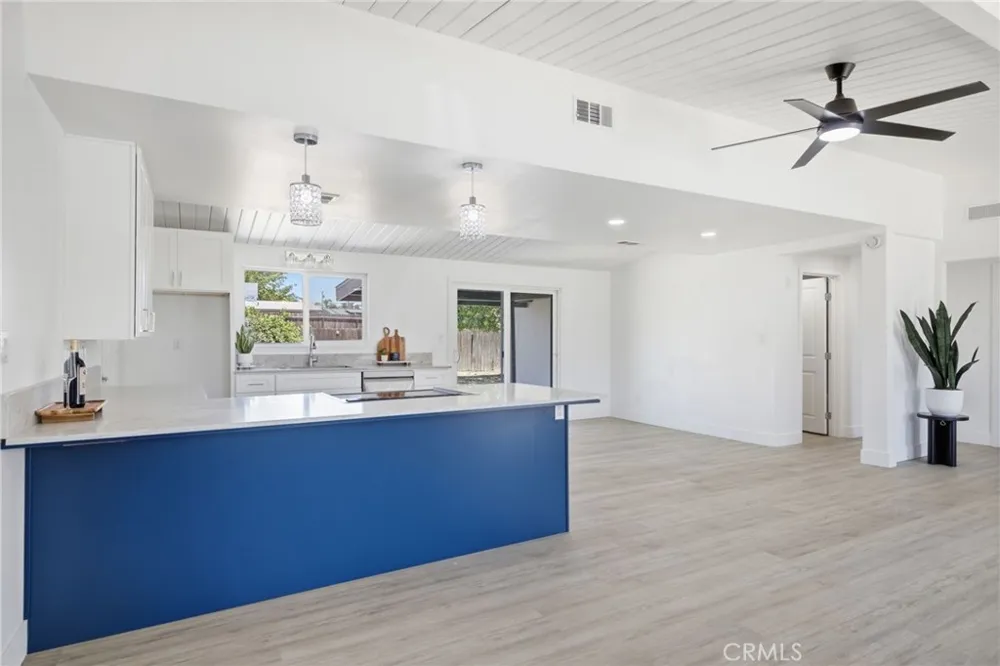 2805 Haley Street Bakersfield, CA 93305
