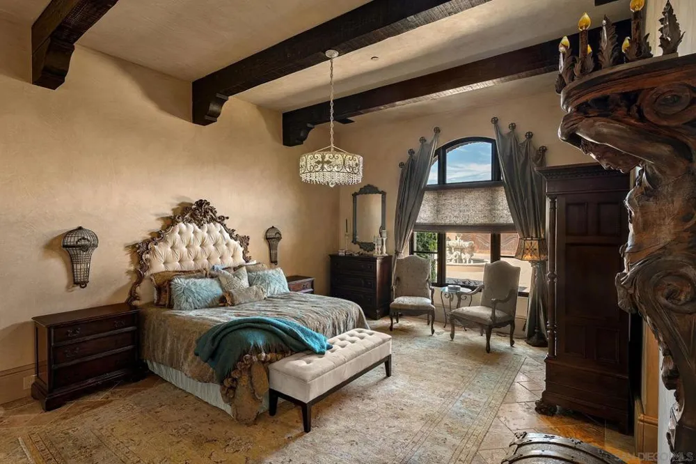 8619 Via Rancho Cielo Rancho Santa Fe, CA 92067