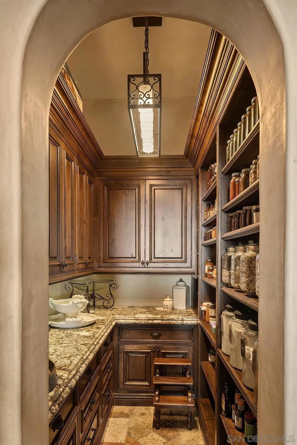 8619 Via Rancho Cielo Rancho Santa Fe, CA 92067