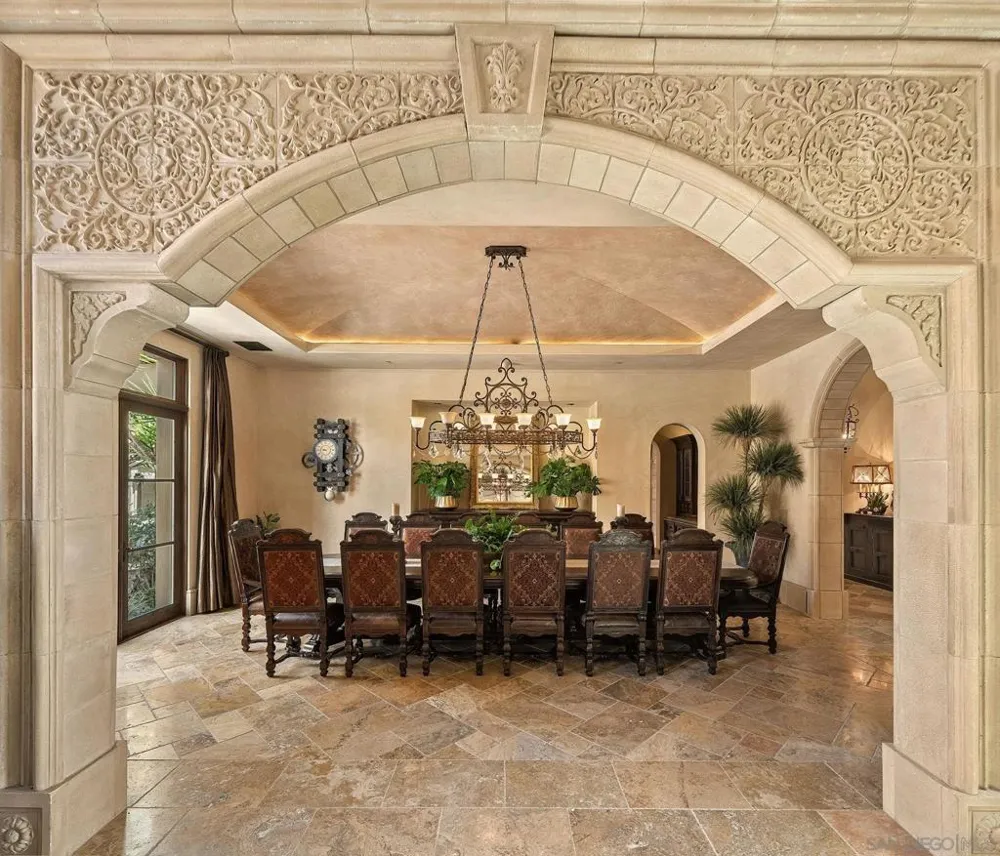 8619 Via Rancho Cielo Rancho Santa Fe, CA 92067