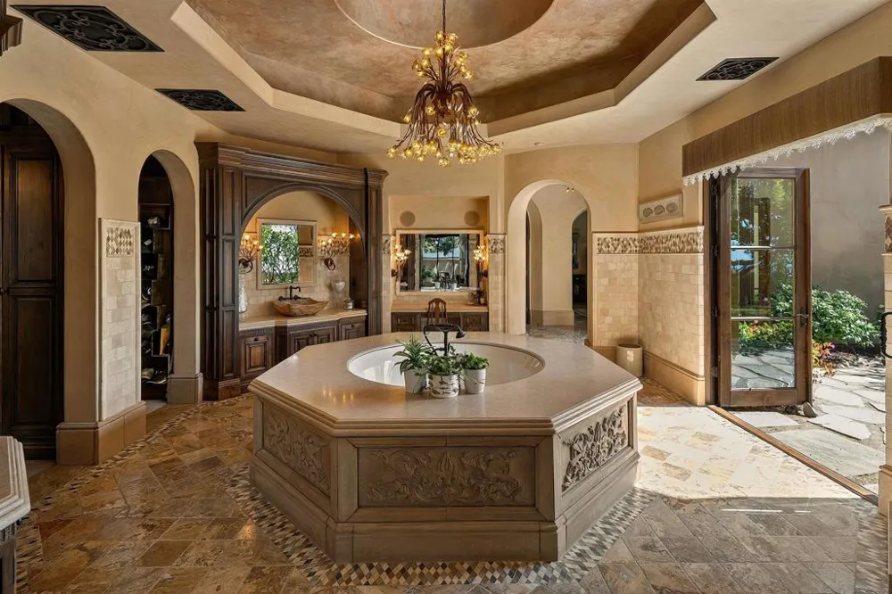 8619 Via Rancho Cielo Rancho Santa Fe, CA 92067