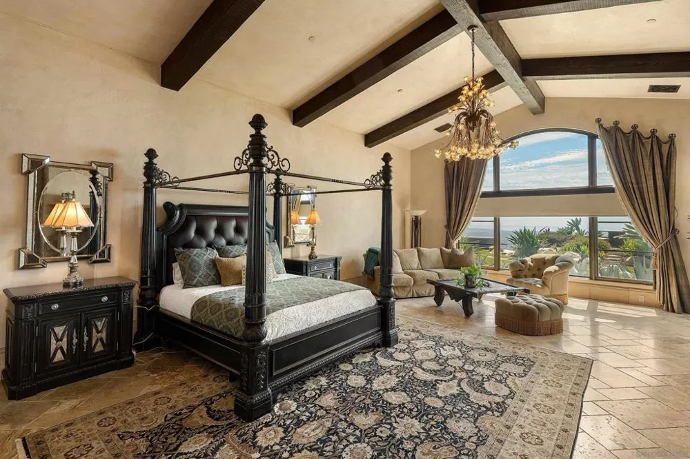 8619 Via Rancho Cielo Rancho Santa Fe, CA 92067