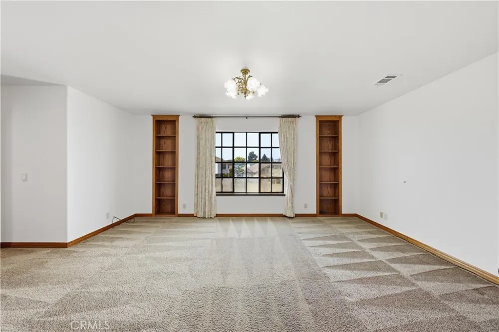 1338 Estes Santa Maria, CA 93454