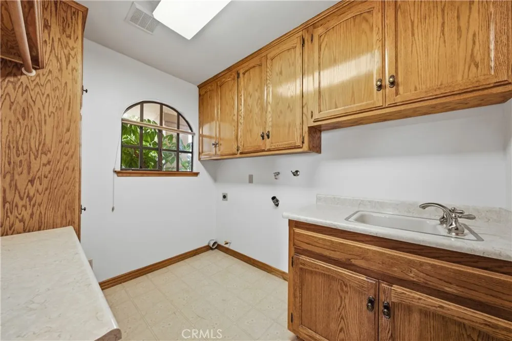 1338 Estes Santa Maria, CA 93454