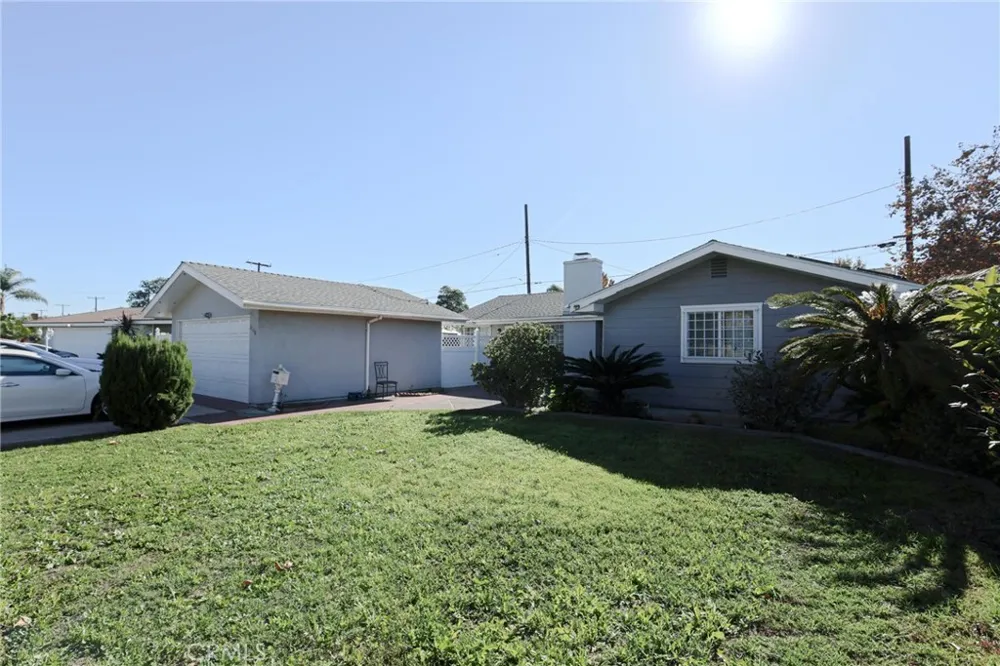 2186 W Huntington Anaheim, CA 92801