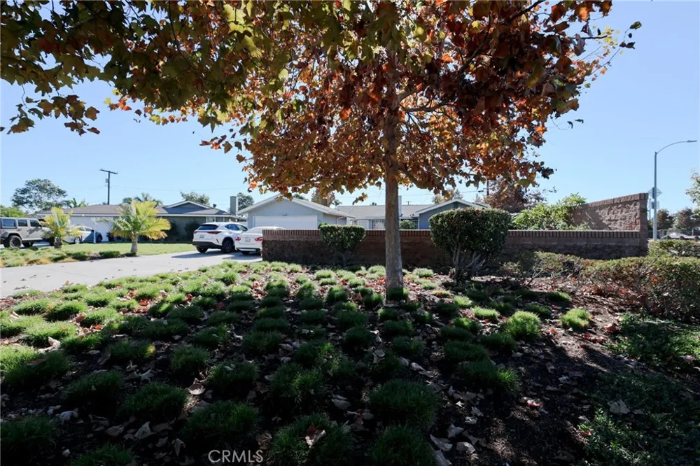2186 W Huntington Anaheim, CA 92801