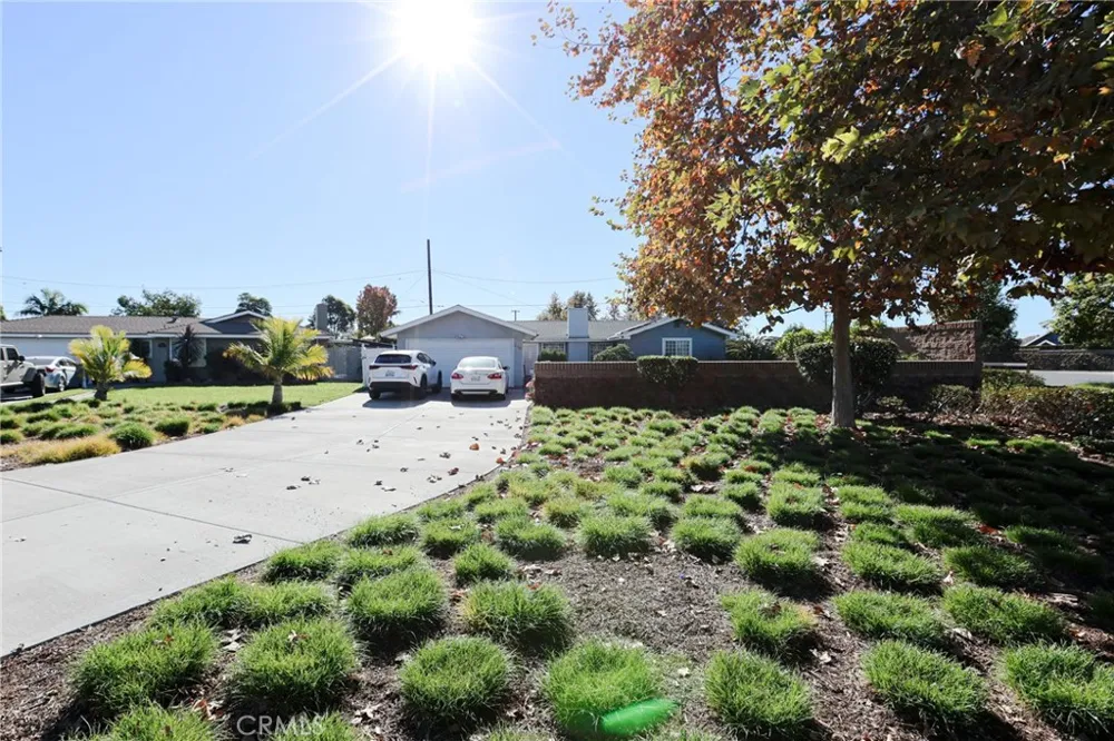 2186 W Huntington Anaheim, CA 92801
