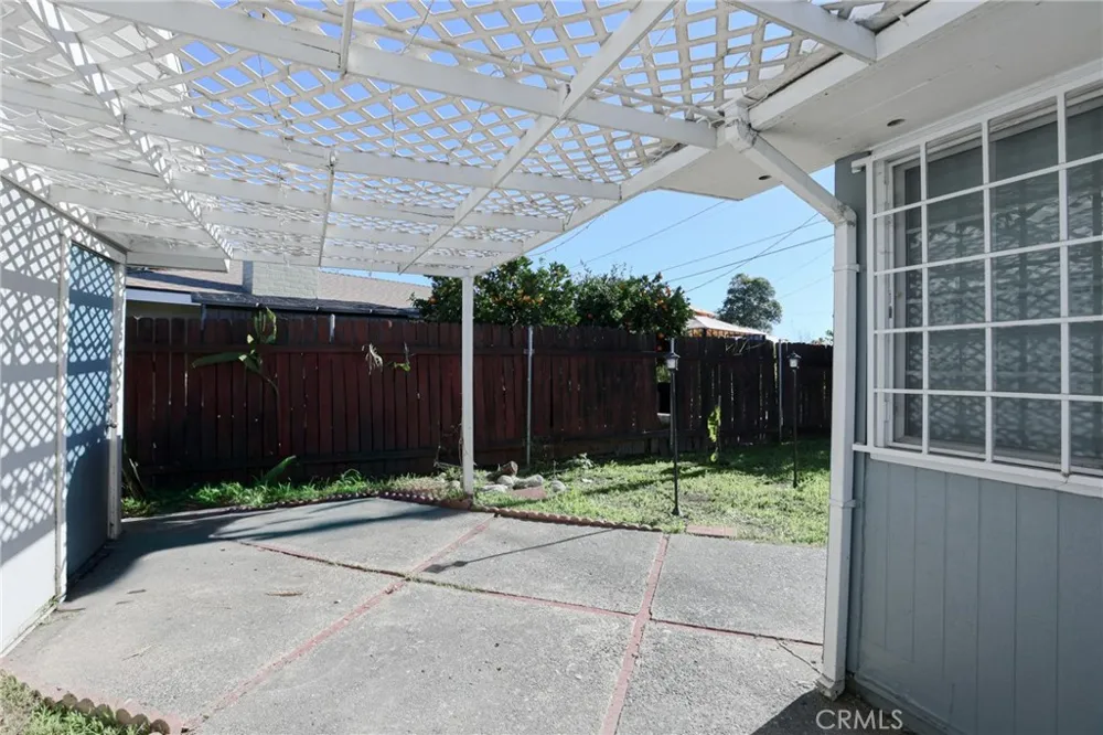 2186 W Huntington Anaheim, CA 92801