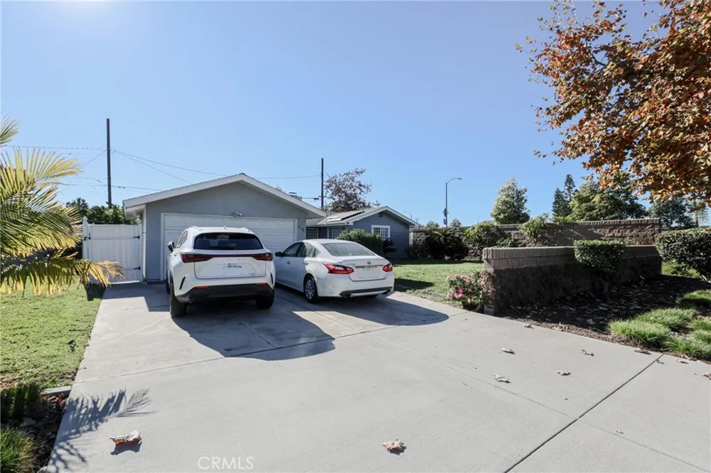 2186 W Huntington Anaheim, CA 92801