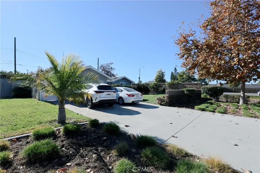 2186 W Huntington Anaheim, CA 92801