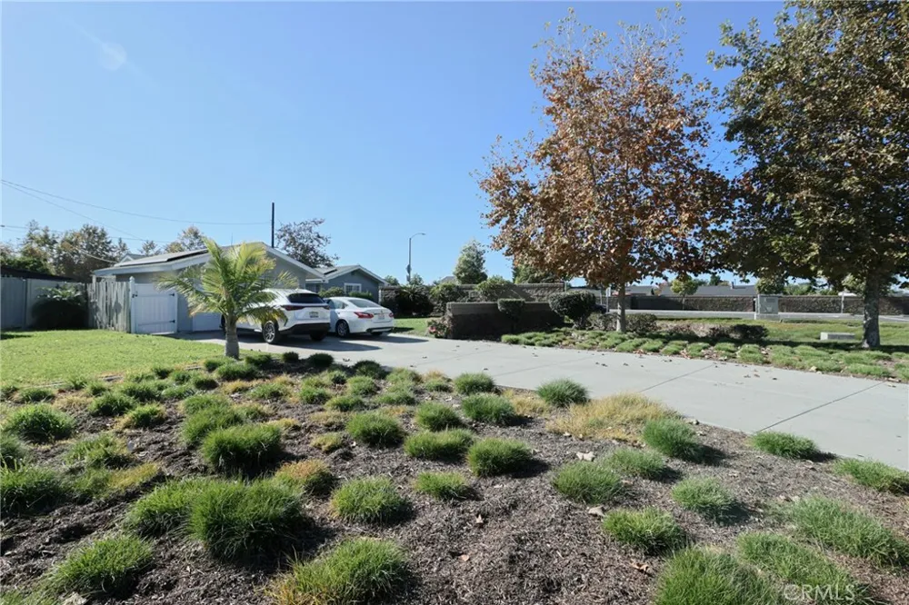 2186 W Huntington Anaheim, CA 92801