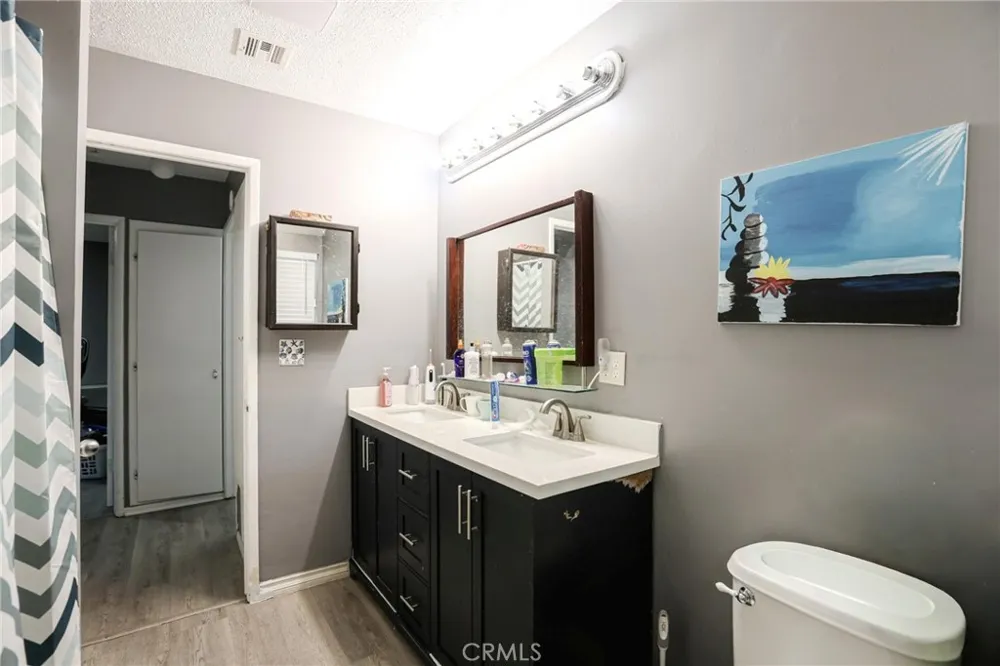 2186 W Huntington Anaheim, CA 92801