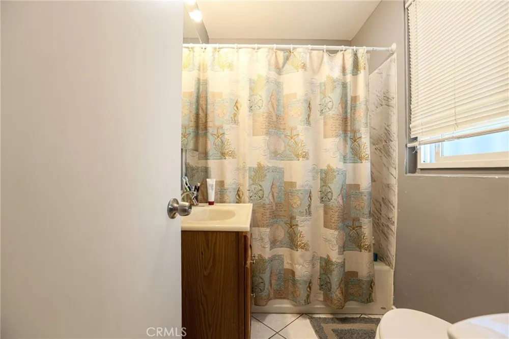 2186 W Huntington Anaheim, CA 92801