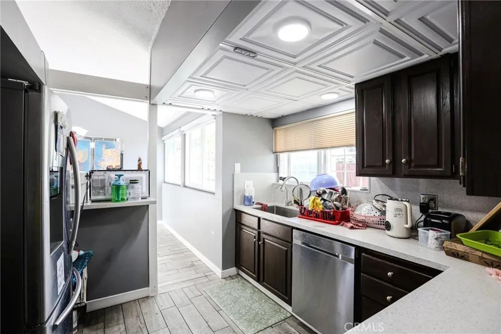 2186 W Huntington Anaheim, CA 92801
