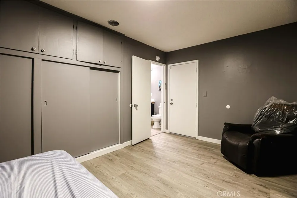 2186 W Huntington Anaheim, CA 92801