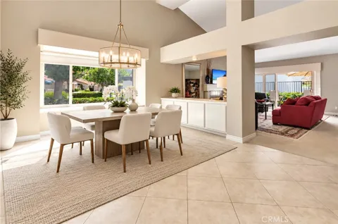 32065 Via Flores
