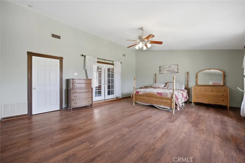 26001 Bear Valley Tehachapi, CA 93561