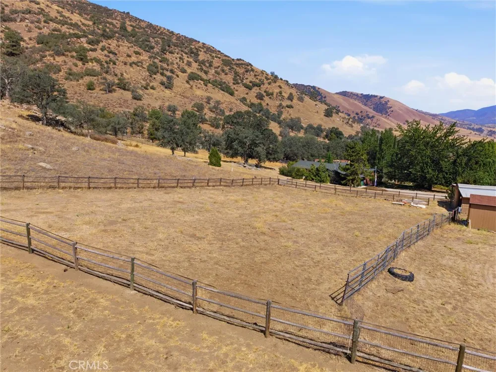 26001 Bear Valley Tehachapi, CA 93561