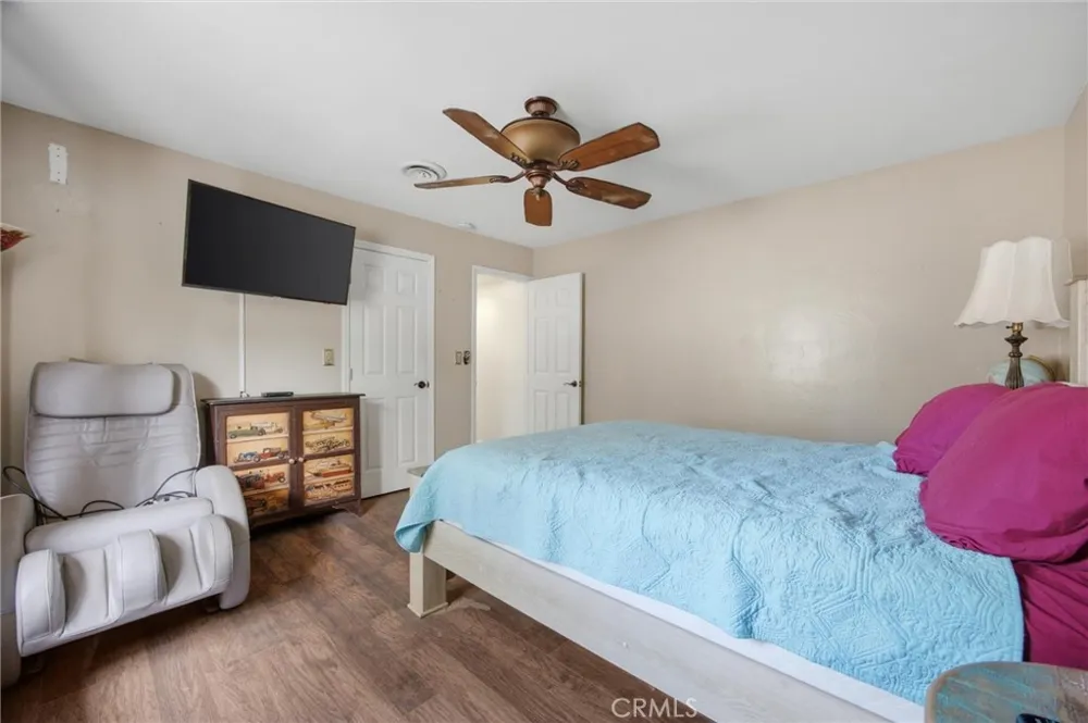 26001 Bear Valley Tehachapi, CA 93561