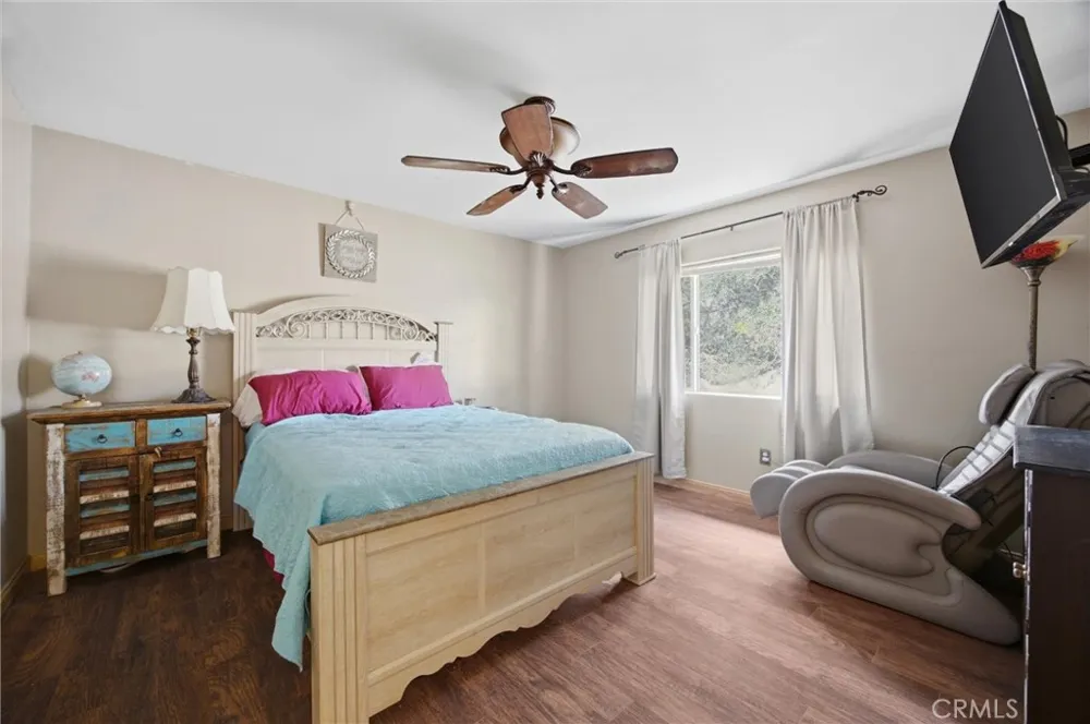 26001 Bear Valley Tehachapi, CA 93561