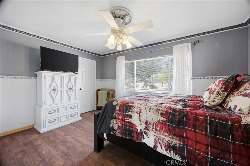 26001 Bear Valley Tehachapi, CA 93561