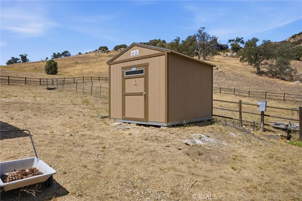 26001 Bear Valley Tehachapi, CA 93561