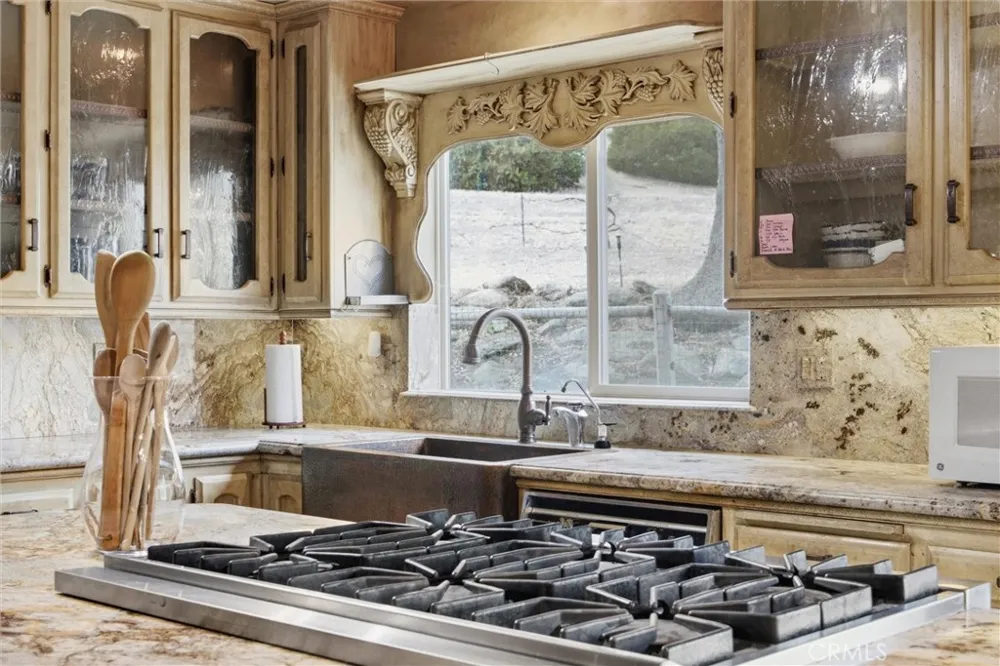 26001 Bear Valley Tehachapi, CA 93561