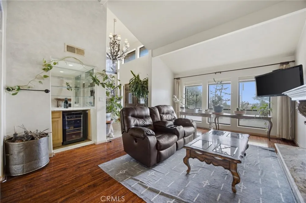 26001 Bear Valley Tehachapi, CA 93561
